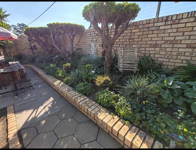 3 BEDROOM TOWNHOUSE FOR SALE IN THREE RIVERS